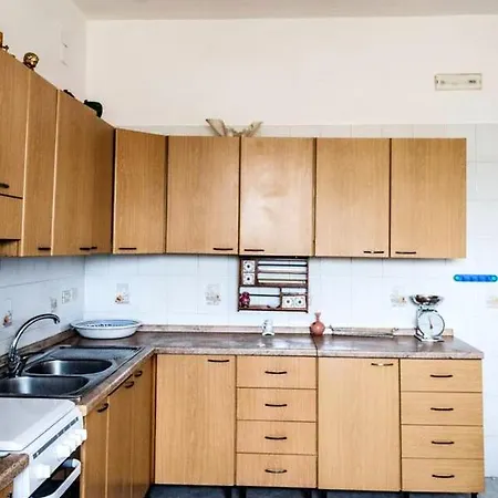 3 Bedrooms House With Furnished Garden At Paestum 6 Km Away From The * Capaccio