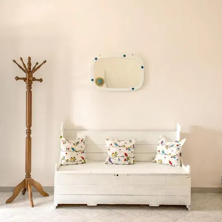 3 Bedrooms House With Furnished Garden At Paestum 6 Km Away From The Holiday home *